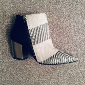 Black and white leather Vic Matie ankle boots